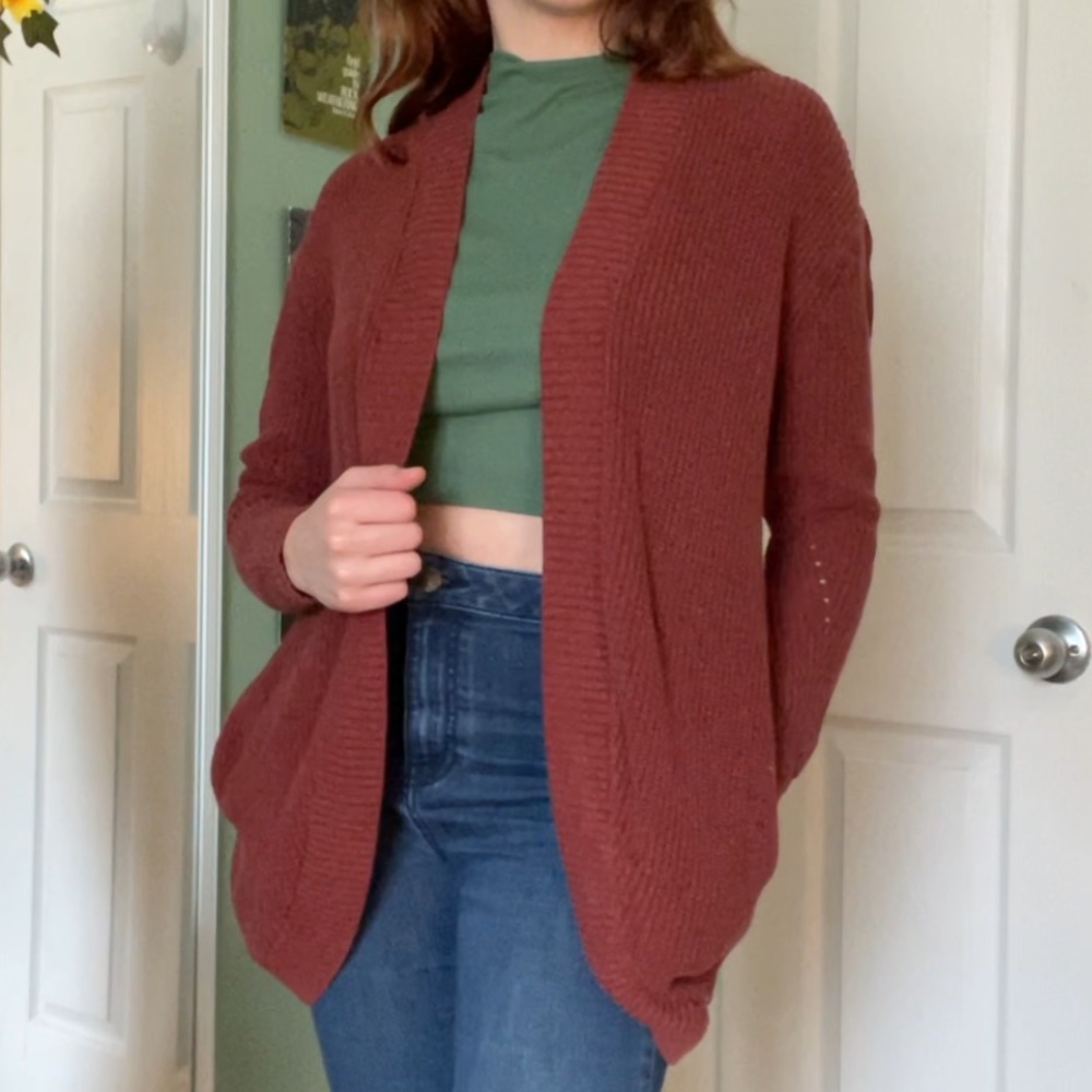 🌸 Maroon Long Cardigan with Pockets